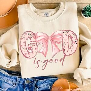Gildan Cream and Pink Crew Neck Sweater with Graphic Print